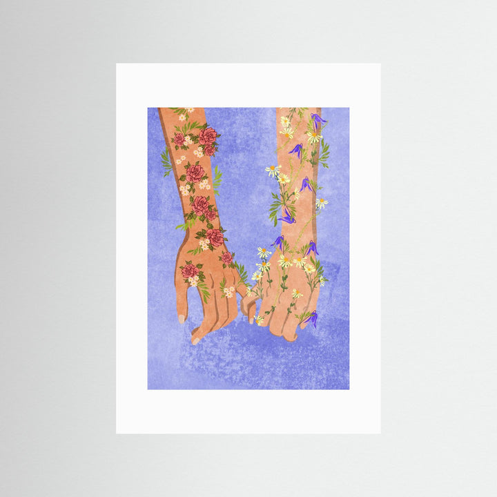 Holding hands by Raissa Oltmanns